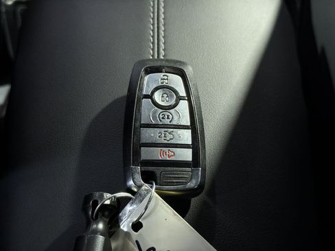 Used 2025 Ford Mustang GT Premium RWD image 34