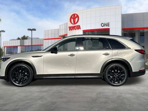 Used 2025 MAZDA CX-90 3.3 Turbo w/ Premium Sport Pkg image 9