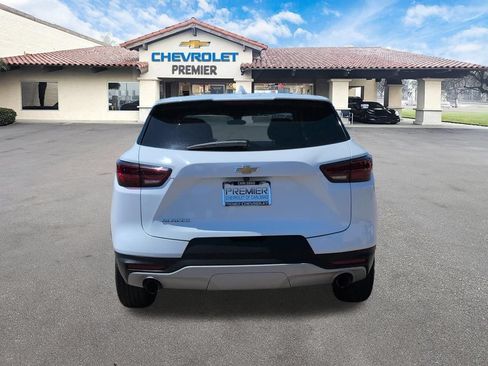Used 2025 Chevrolet Blazer LT FWD image 7