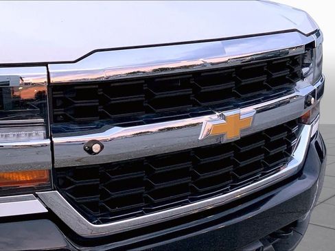 Used 2017 Chevrolet Silverado 1500 W/T w/ WT Fleet Convenience Package AWD/4WD image 27