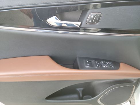 Used 2020 Lincoln Nautilus Reserve FWD image 13
