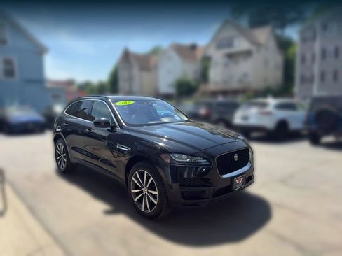 Used 2017 Jaguar F-PACE Prestige AWD/4WD image 2