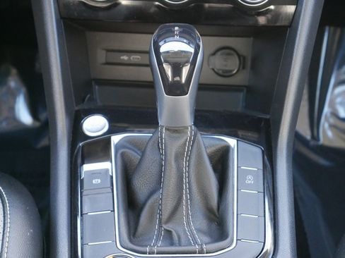 Used 2022 Volkswagen Taos SEL image 21