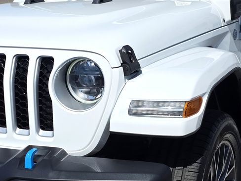 Certified 2023 Jeep Wrangler Unlimited Sahara AWD/4WD image 8