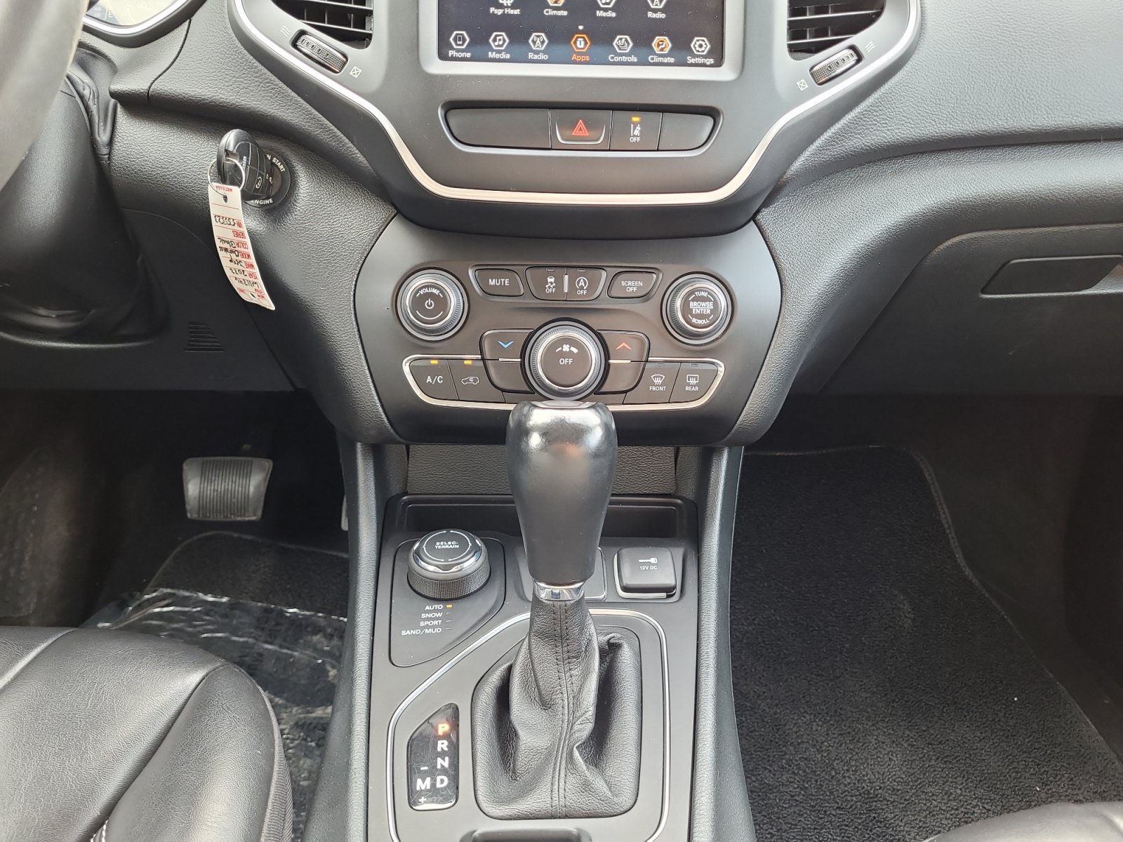 Used 2022 Jeep Cherokee Latitude w/ Sun & Sound Group AWD/4WD image 11