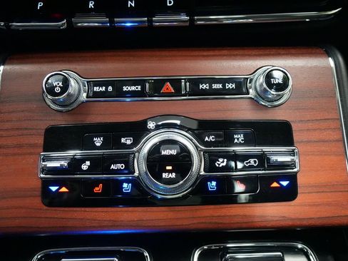Used 2021 Lincoln Aviator Reserve w/ Equipment Group 210A AWD/4WD image 41