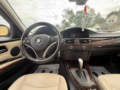 Used 2011 BMW 335i xDrive Sedan image 14