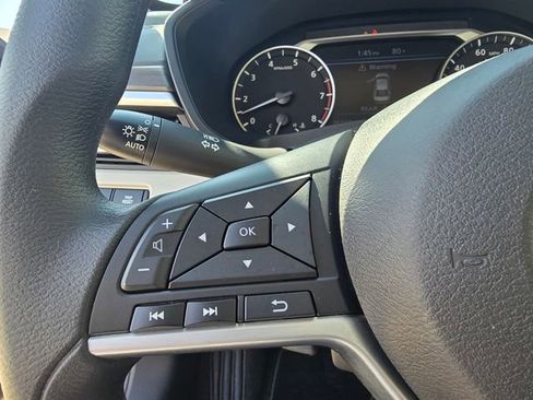 Used 2025 Nissan Altima 2.5 SV image 28