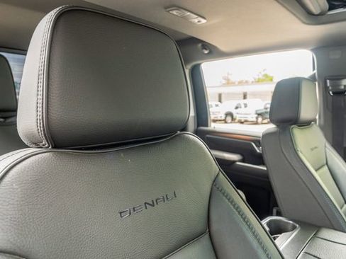 Used 2025 GMC Sierra 2500 Denali w/ Denali Reserve Package AWD/4WD image 47