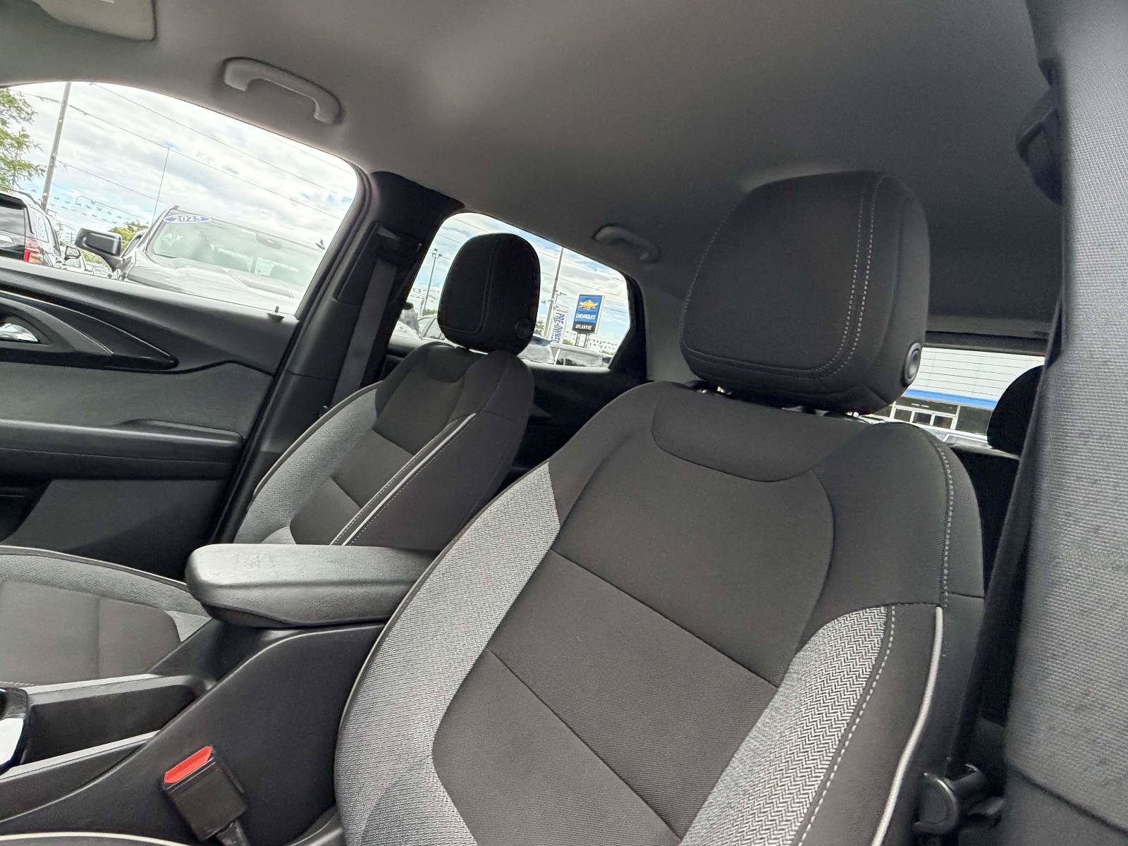Certified 2022 Chevrolet TrailBlazer LT w/ Confidence II Package FWD image 10
