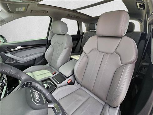 Used 2019 Audi Q5 Prestige w/ Prestige Package AWD/4WD image 14