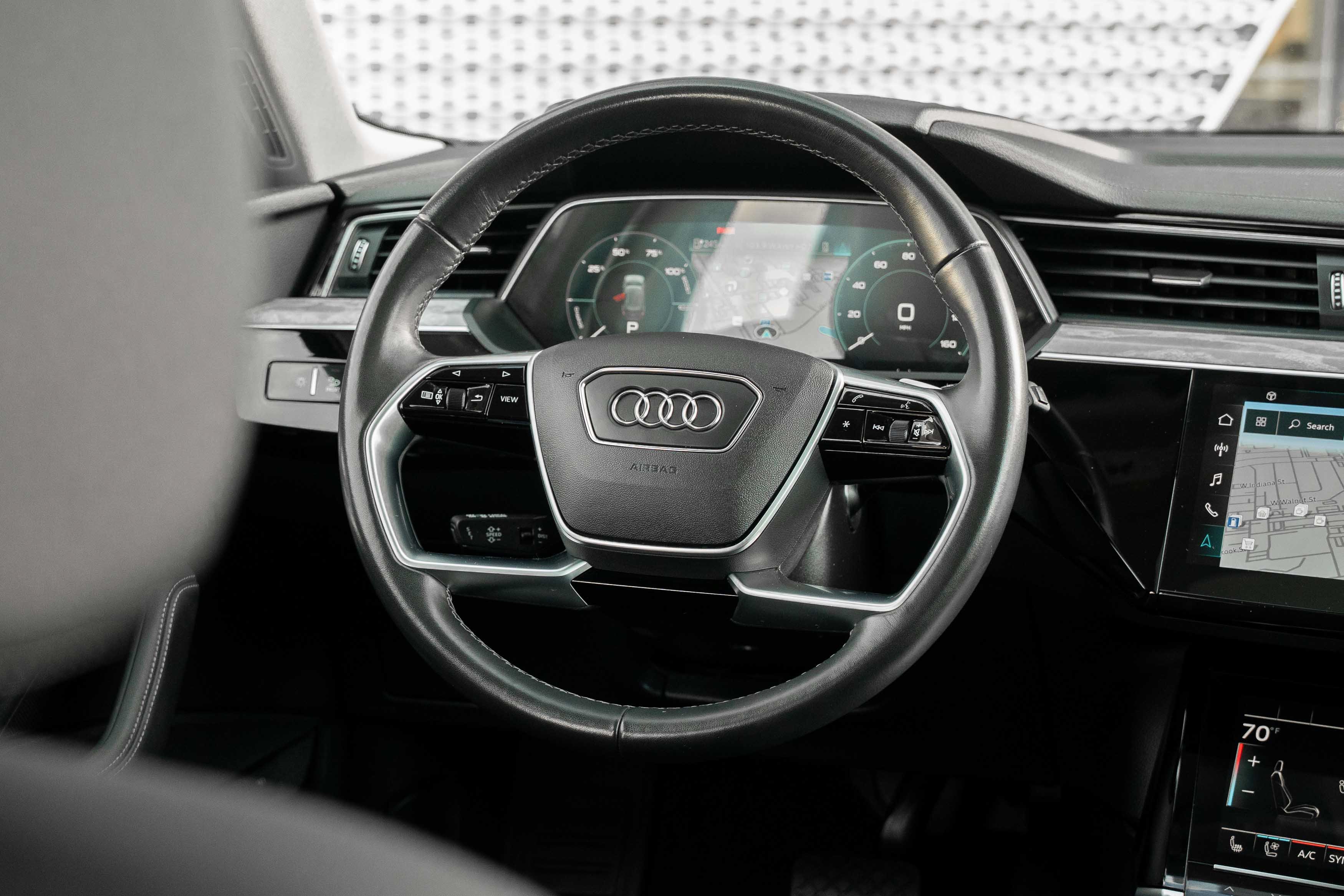 Certified 2024 Audi Q8 e-tron Premium Plus AWD/4WD image 9