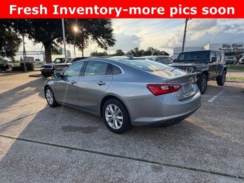 Used 2024 Chevrolet Malibu LT FWD image 2