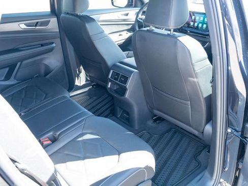 New 2026 Volkswagen Atlas Cross Sport SE AWD/4WD image 38