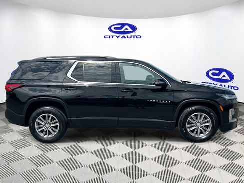 Used 2022 Chevrolet Traverse LT w/ LPO, Floor Liner Package AWD/4WD image 2