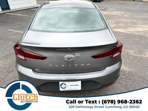 Used 2019 Hyundai Elantra SE w/ Cargo Package FWD image 9