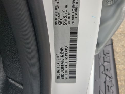 New 2026 RAM 1500 Express AWD/4WD image 26