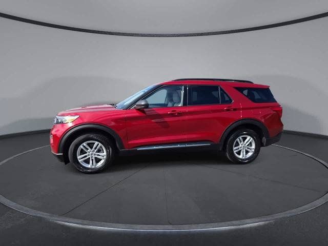 Certified 2023 Ford Explorer XLT w/ Equipment Group 202A AWD/4WD image 4