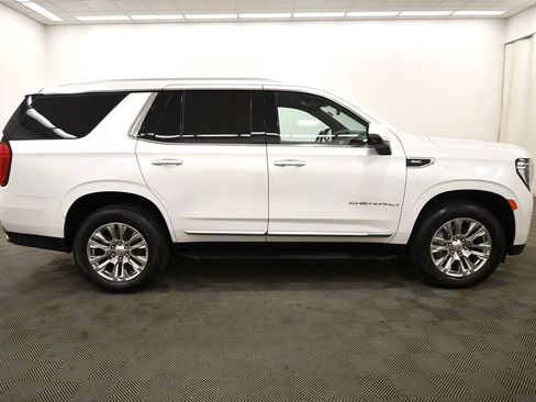 Used 2022 GMC Yukon Denali AWD/4WD image 9