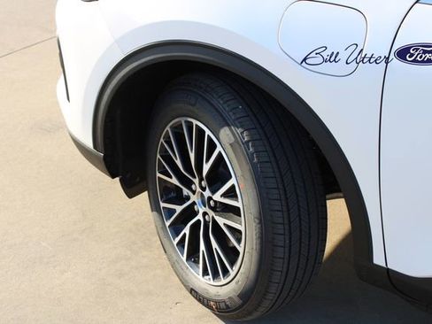 New 2025 Ford Escape SE image 5