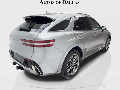 Used 2022 Genesis GV70 2.5T w/ Select Package image 9