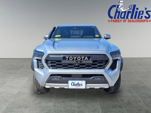 Used 2024 Toyota Tacoma Trailhunter image 2