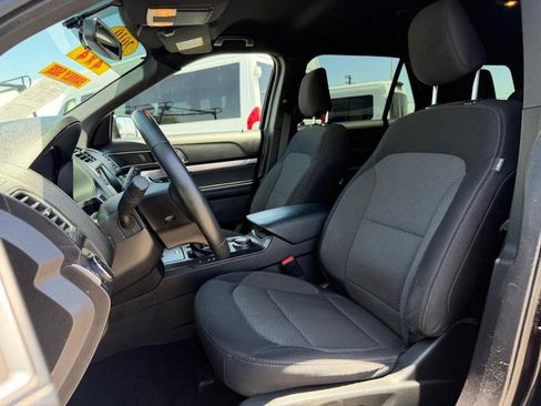 Used 2019 Ford Explorer XLT w/ Equipment Group 201A AWD/4WD image 18
