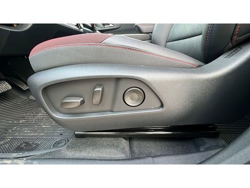 New 2026 Chevrolet Equinox RS image 25