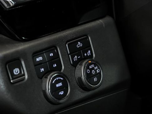Used 2023 Chevrolet Silverado 1500 LT Trail Boss AWD/4WD image 16