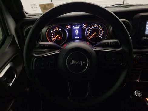 Used 2018 Jeep Wrangler Unlimited Sport AWD/4WD image 22