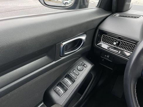 Certified 2025 Honda Civic Sport image 22
