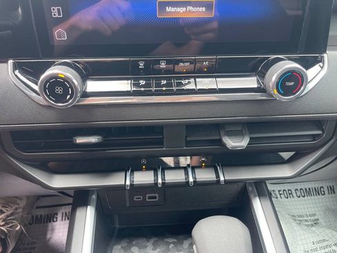 Used 2024 Chevrolet Colorado Trail Boss w/ Advanced Trailering Package AWD/4WD image 19