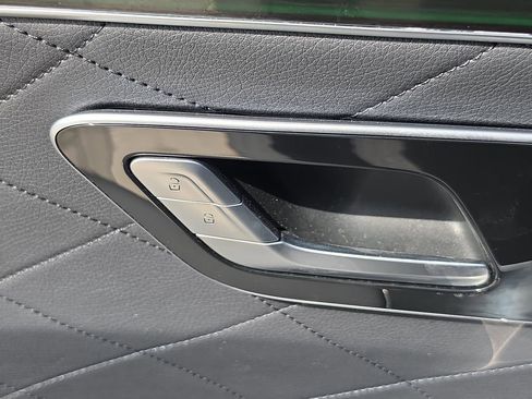 Used 2023 Mercedes-Benz S 580 4MATIC Sedan w/ AMG Line image 14