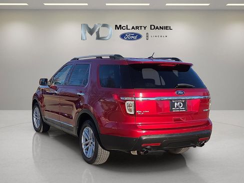 Used 2014 Ford Explorer XLT image 4