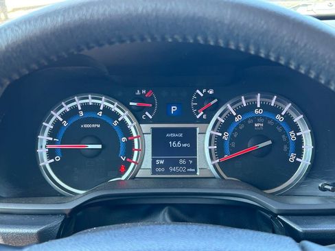 Used 2019 Toyota 4Runner TRD Off-Road Premium AWD/4WD image 37
