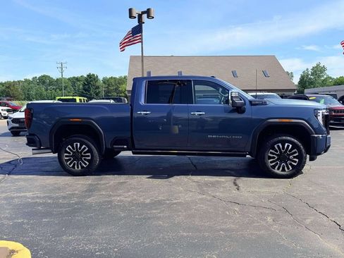 Used 2025 GMC Sierra 3500 Denali Ultimate AWD/4WD image 7