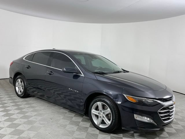 Used 2023 Chevrolet Malibu LT w/ Driver Confidence Package FWD image 3