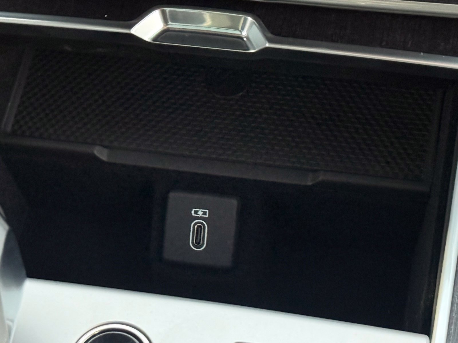 New 2027 Land Rover Range Rover SE AWD/4WD image 32