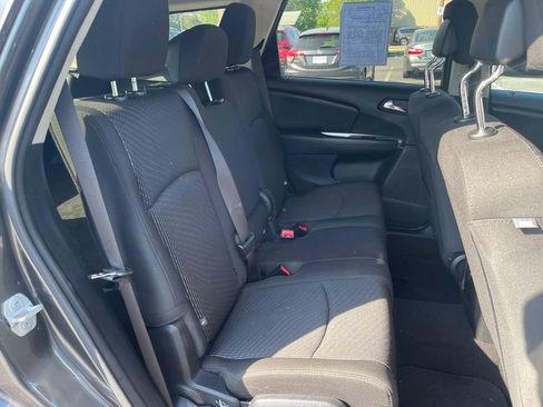 Used 2017 Dodge Journey SE FWD image 30