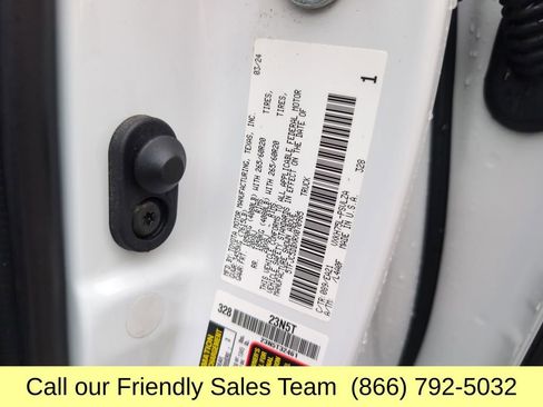 Used 2024 Toyota Tundra Limited AWD/4WD image 29
