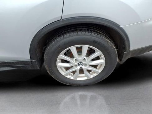 Used 2019 Nissan Rogue SV AWD/4WD image 21