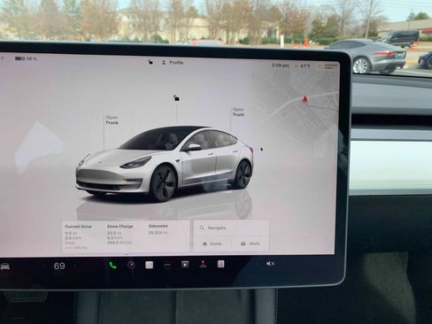 Used 2023 Tesla Model 3 Standard Range image 19