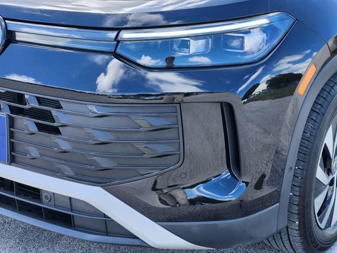 Certified 2026 Volkswagen Tiguan S FWD image 6
