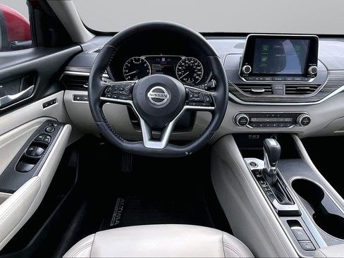 Used 2019 Nissan Altima 2.0 Edition One FWD image 5
