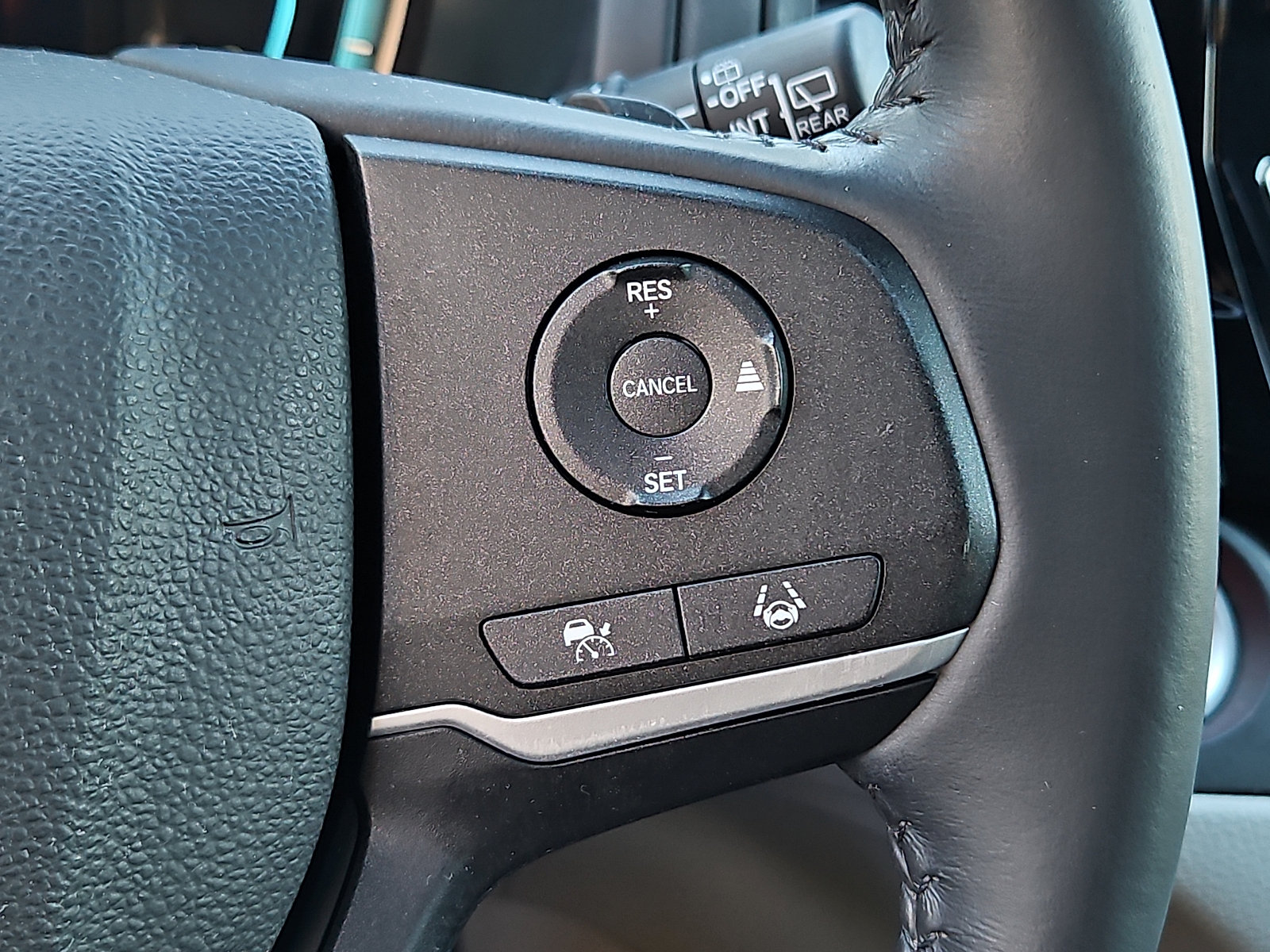 Used 2024 Honda Odyssey EX-L image 23