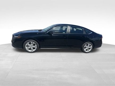 Used 2025 Honda Accord LX image 3