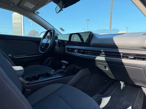 Certified 2025 Kia K4 FWD image 29