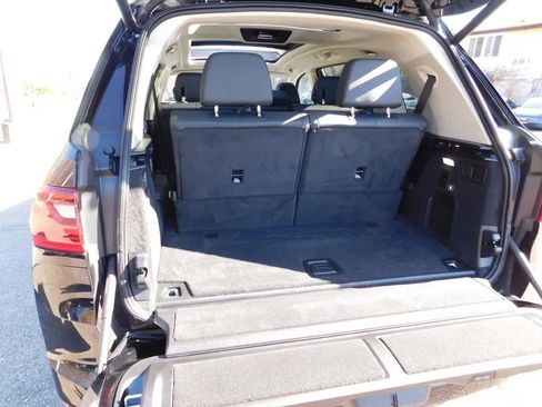 Used 2022 BMW X7 xDrive40i w/ Premium Package image 8