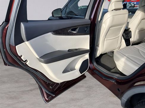 Used 2016 Lincoln MKX Reserve w/ Technology Package image 12