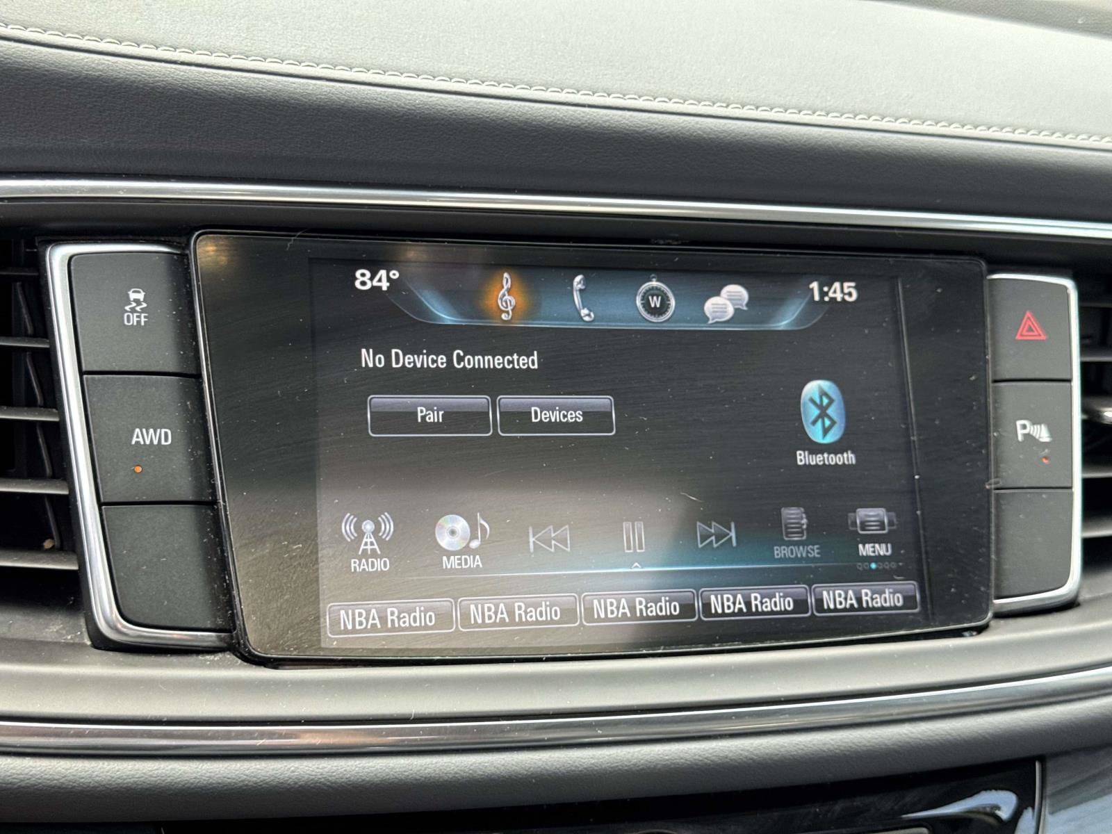 Used 2018 Buick Enclave Essence AWD/4WD image 25